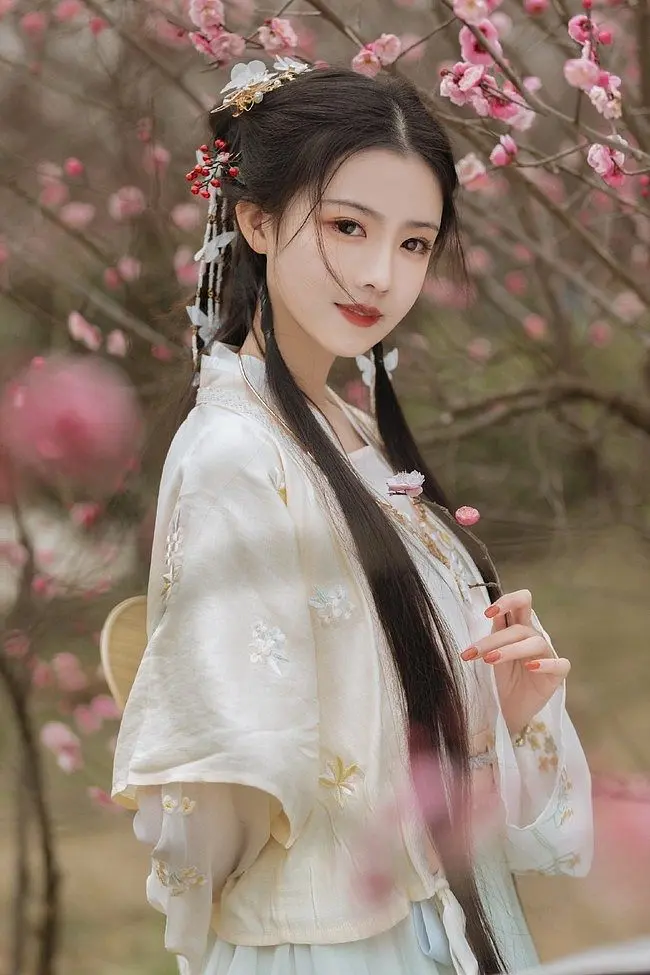 武漢江漢路洗浴中心哪家好玩點(diǎn)兒啊電話